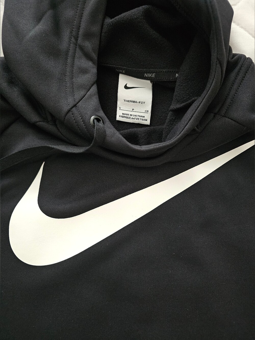 Nike Therma-FIT Black Pullover Hoodie Mens Small NWOT Zippered Pocket - Picture 2 of 4